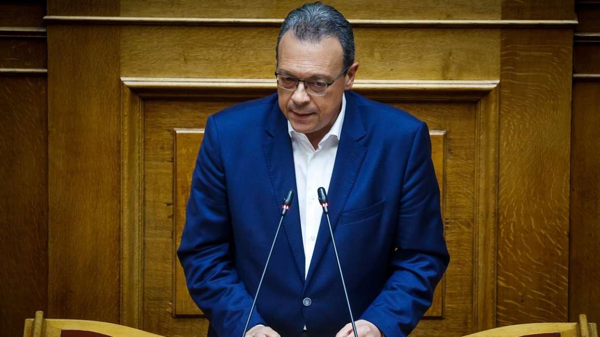 Φάμελλος: Αναιμική αύξηση στον κατώτατο μισθό