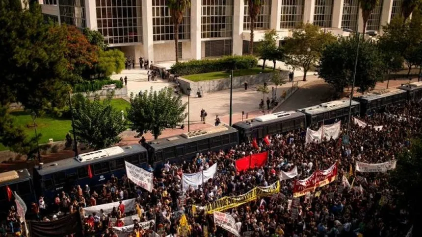 Εφετείο: Οριστική καταδίκη της Χρυσής Αυγής – Ένοχοι όλοι οι κατηγορούμενοι