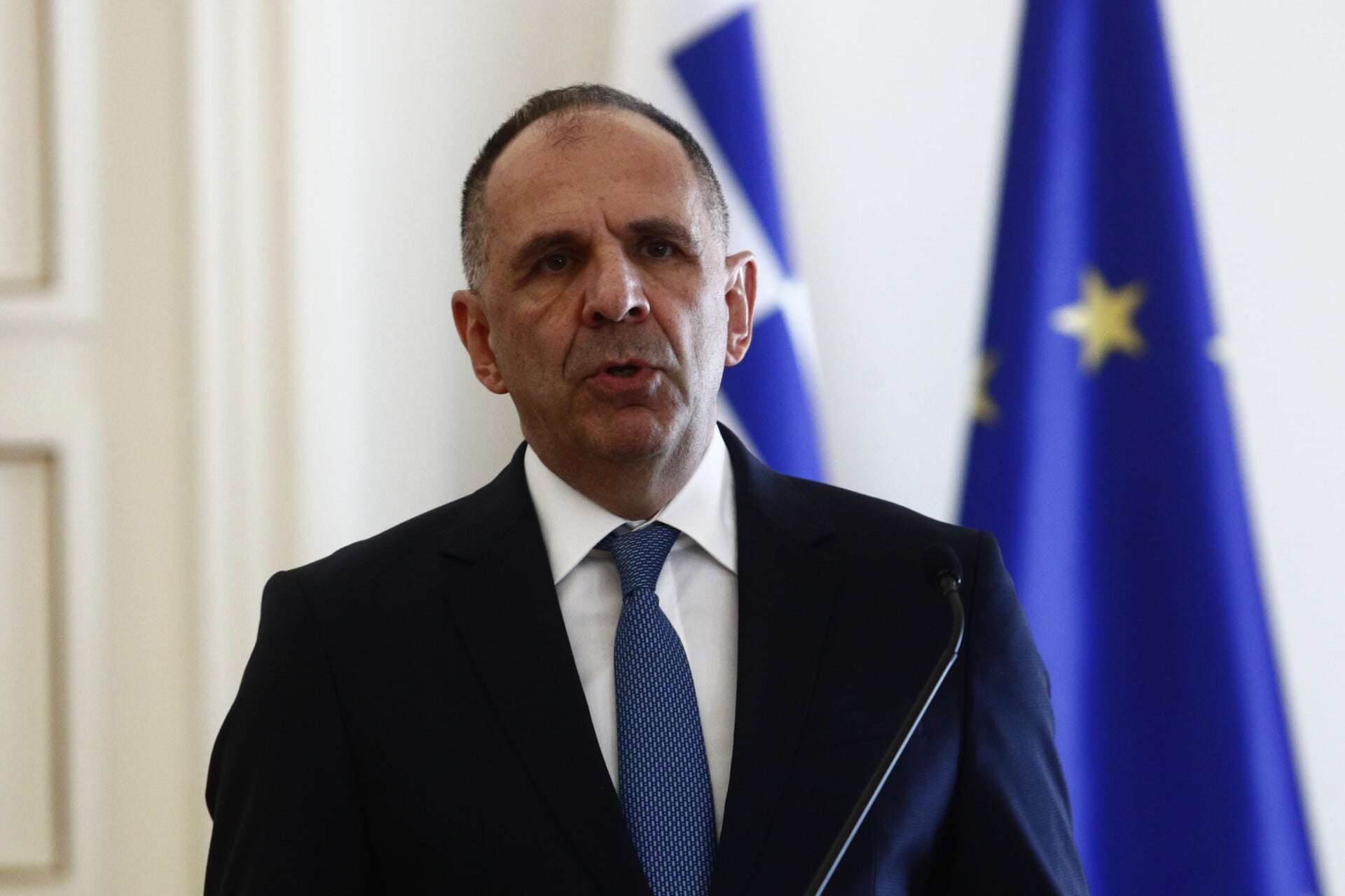 Γεραπετρίτης: «Η Ελλάδα δεν προτίθεται να εμπλακεί στον πόλεμο»