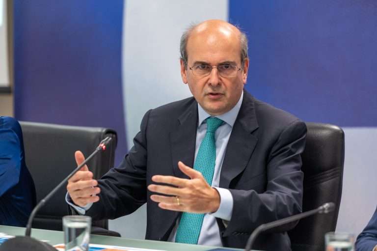 Χατζηδάκης: «Αν χρειαστεί θα προχωρήσουμε σε δεύτερη φάση μέτρων»