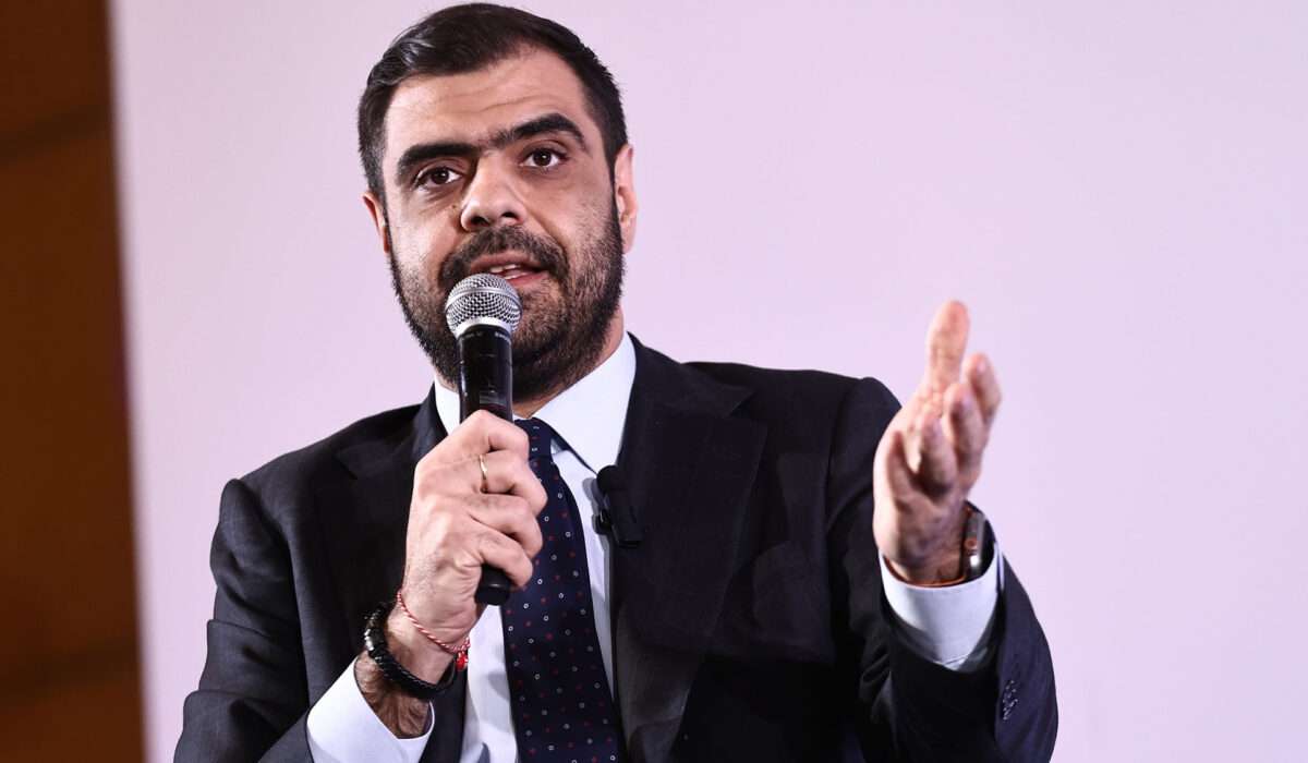 Μαρινάκης: «Η δημοκρατία αντέχει και χρειάζεται την κριτική»