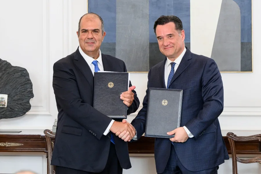 Δωρεά Χατζηιωάννου για γιατρούς σε Αμοργό, Ίο και Μαθράκι