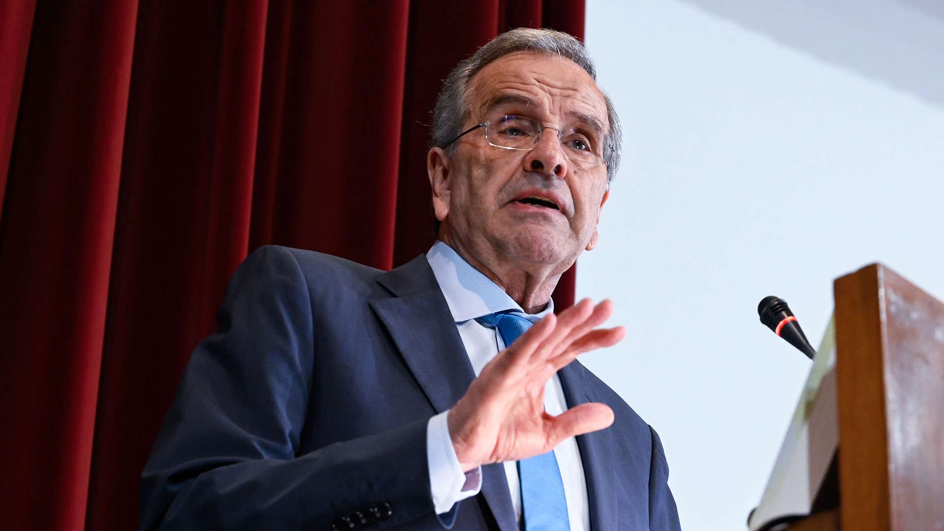 Σαμαράς: Μόνιμη ελληνική παρουσία στρατού στην Κύπρο