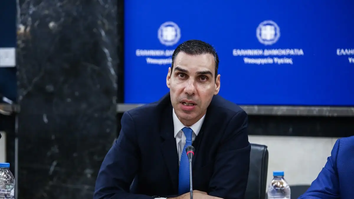 Θεμιστοκλέους: Σχέδιο για 8.000 προσλήψεις στο ΕΣΥ