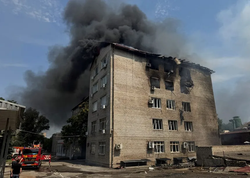 Νέο κύμα επιθέσεων σε Ουκρανία και Ρωσία με δεκάδες θύματα