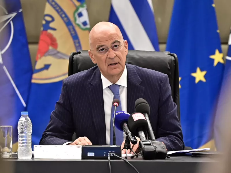 Δένδιας: Η Ελλάδα δίπλα στην Αρμενία
