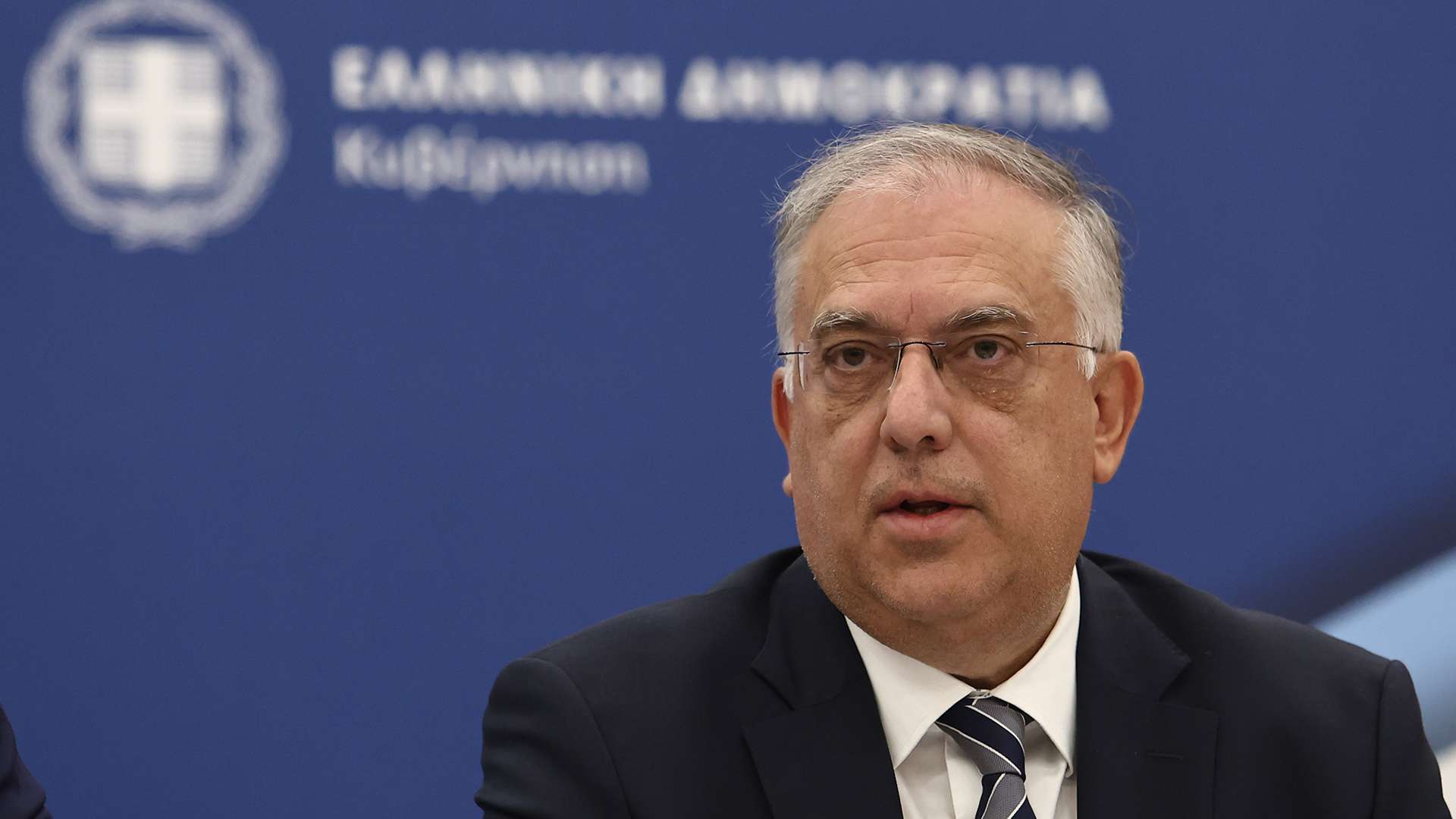 Θεοδωρικάκος: Πλαφόν στις χρεώσεις καταναλωτικών δανείων