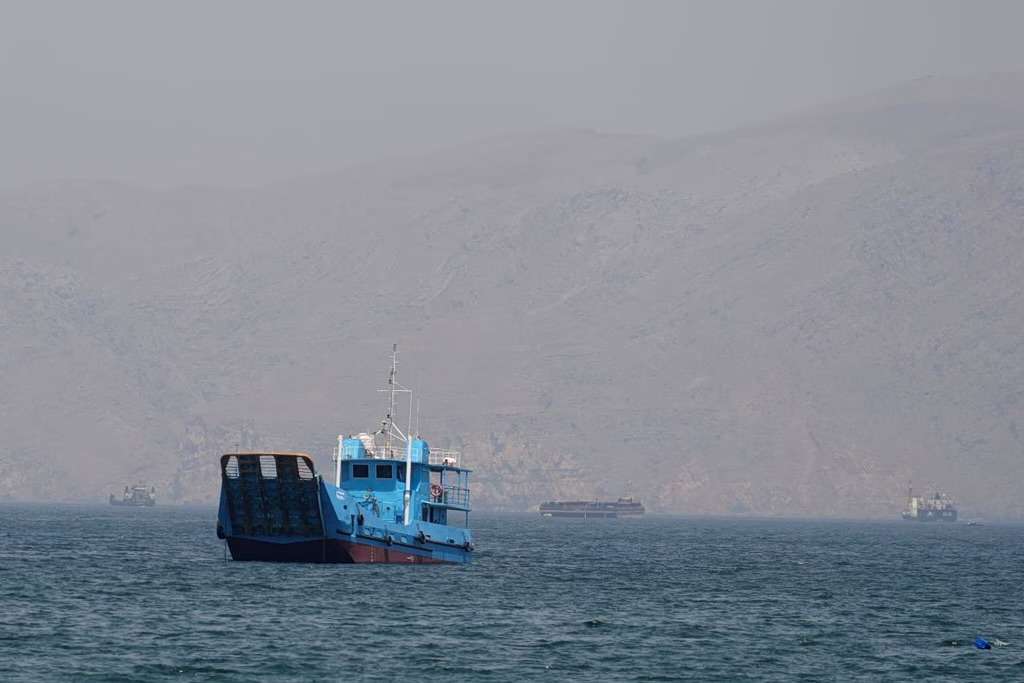 Ένταση στα Στενά του Ορμούζ: Προειδοποίηση Ιράν προς ΗΠΑ για στρατιωτική παρουσία
