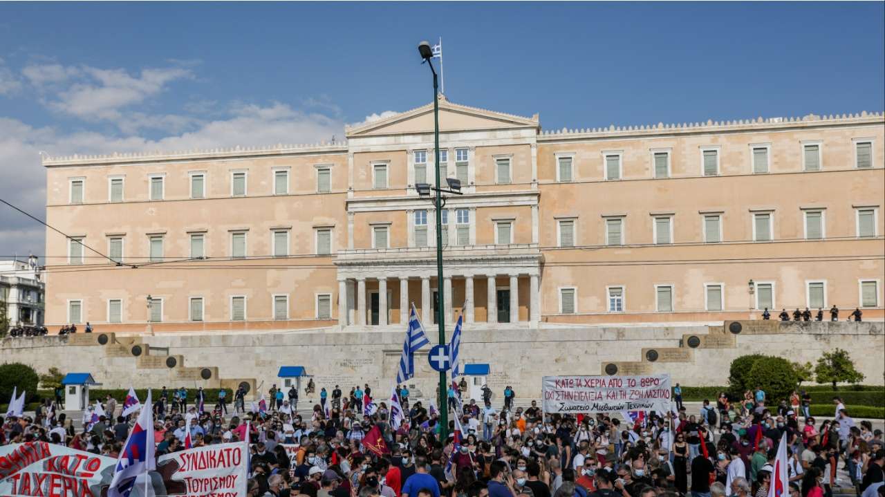 ΑΔΕΔΥ: Σε 24ωρη απεργία ο δημόσιος τομέας στις 13 Μαΐου