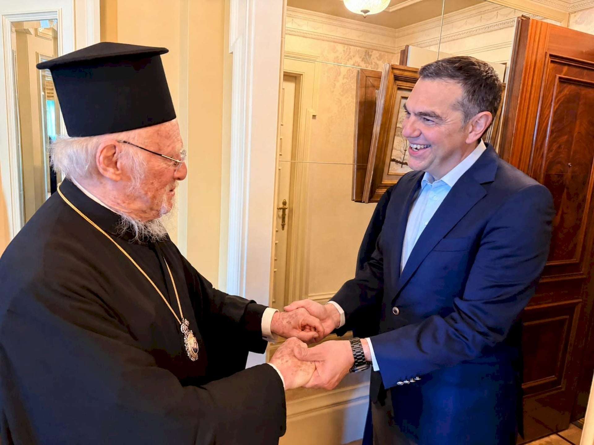 Συνάντηση Τσίπρα – Βαρθολομαίου: «Αριστερά και Εκκλησία πορεύονται με κοινές αξίες»